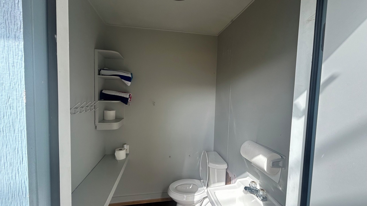 Photo of Bathroom in Lobdell/Woodale