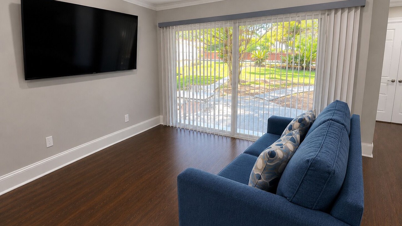 Photo of Livingroom in Lobdell/Woodale