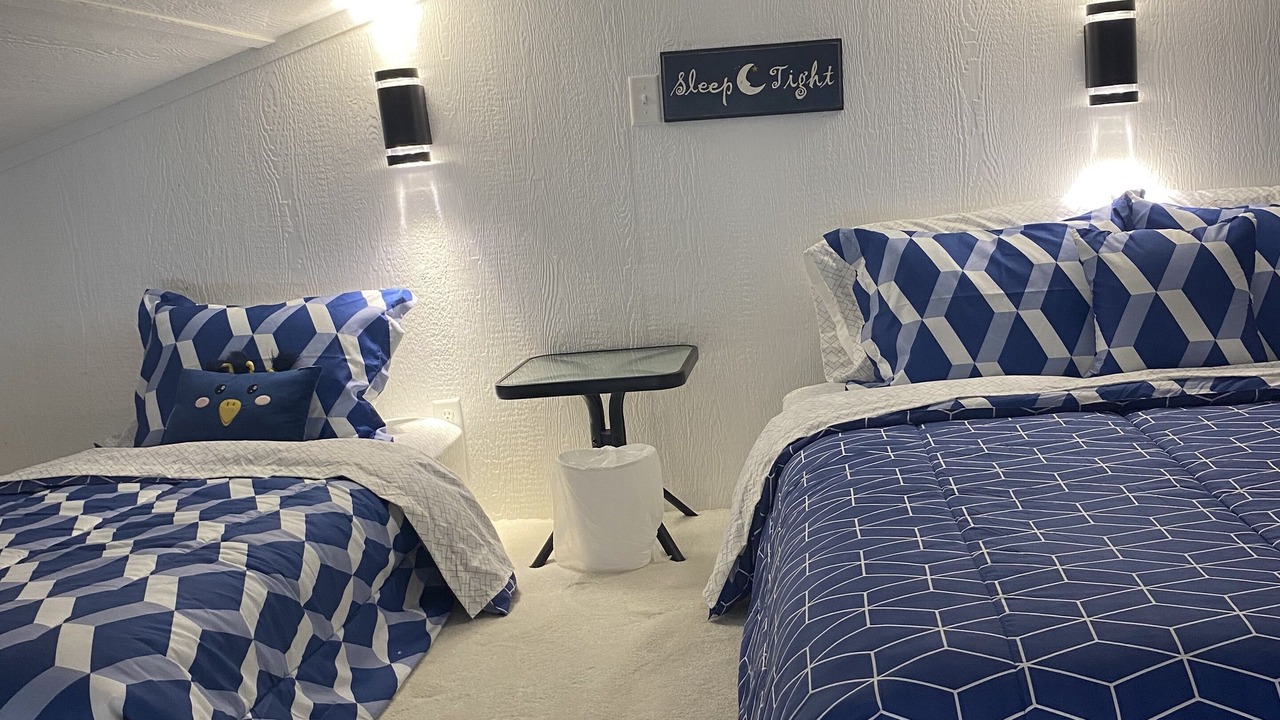 Photo of Bedroom in Mid America