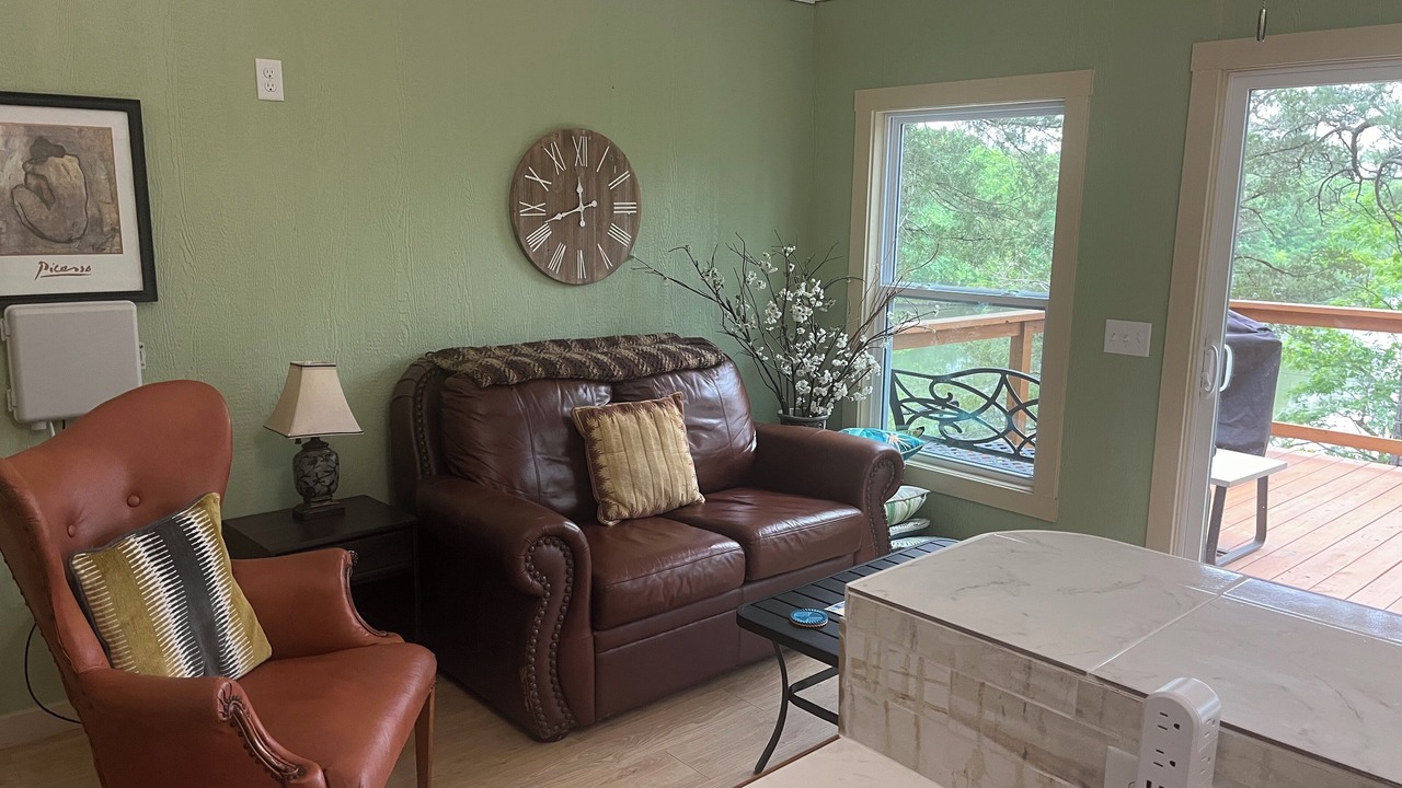 Photo of Livingroom in Mid America