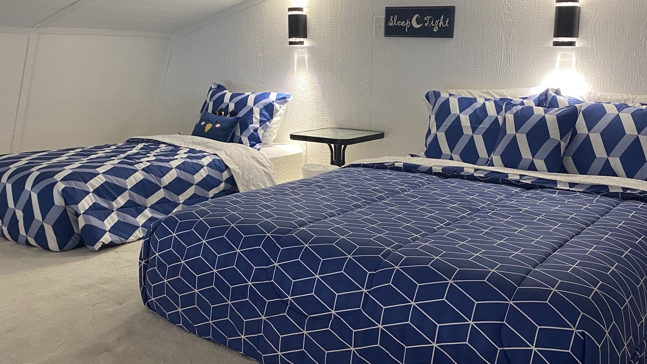 Photo of Bedroom in Mid America