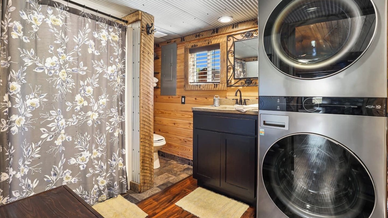 Photo of Bathroom in Eureka Springs