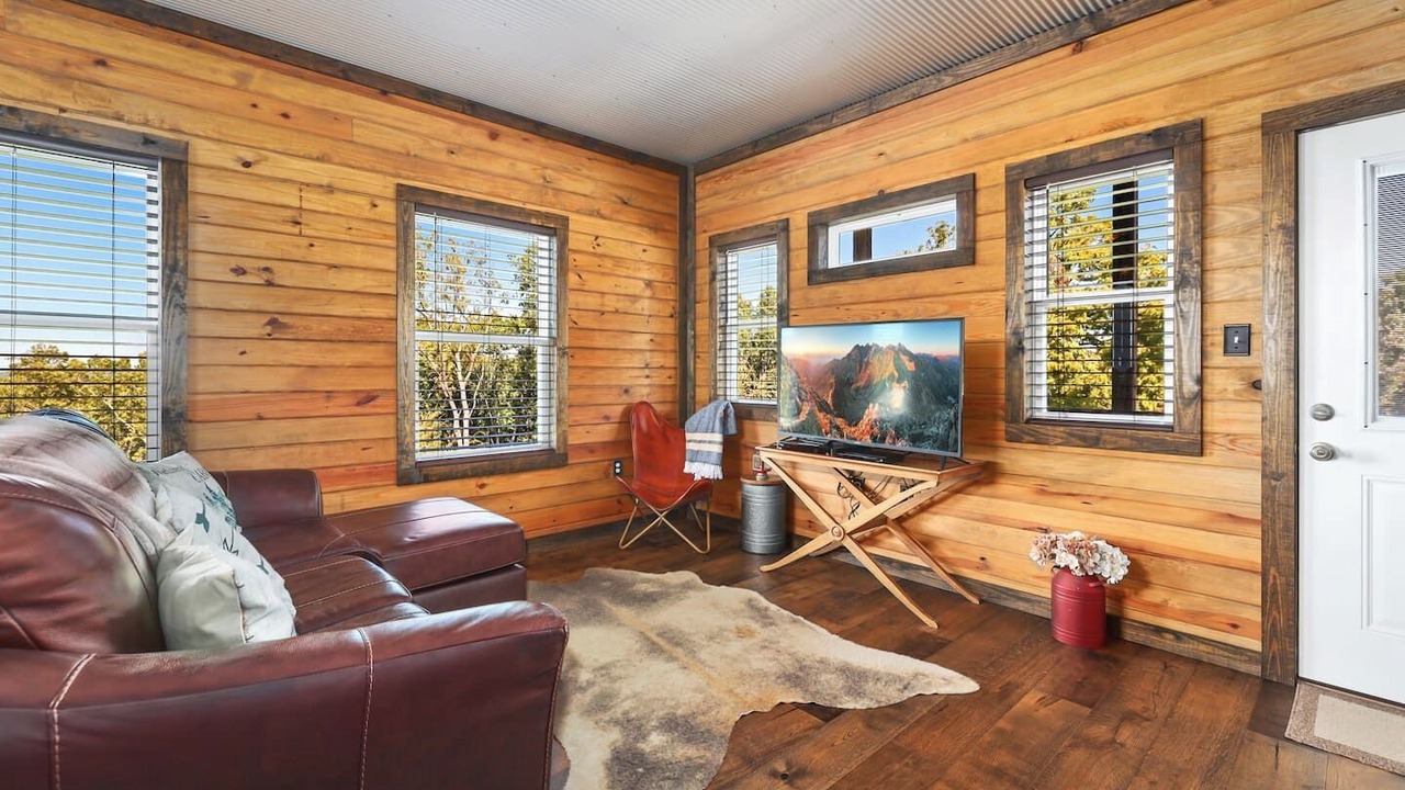 Photo of Bedroom in Eureka Springs