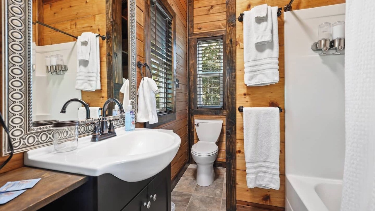 Photo of Bathroom in Eureka Springs