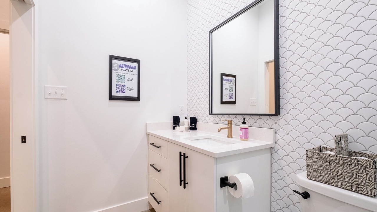 Photo of Bathroom in Capital View