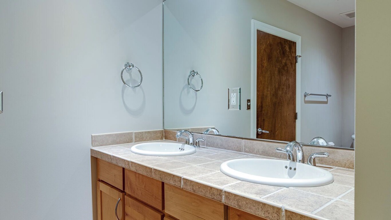 Photo of Bathroom in Historic Edgefield