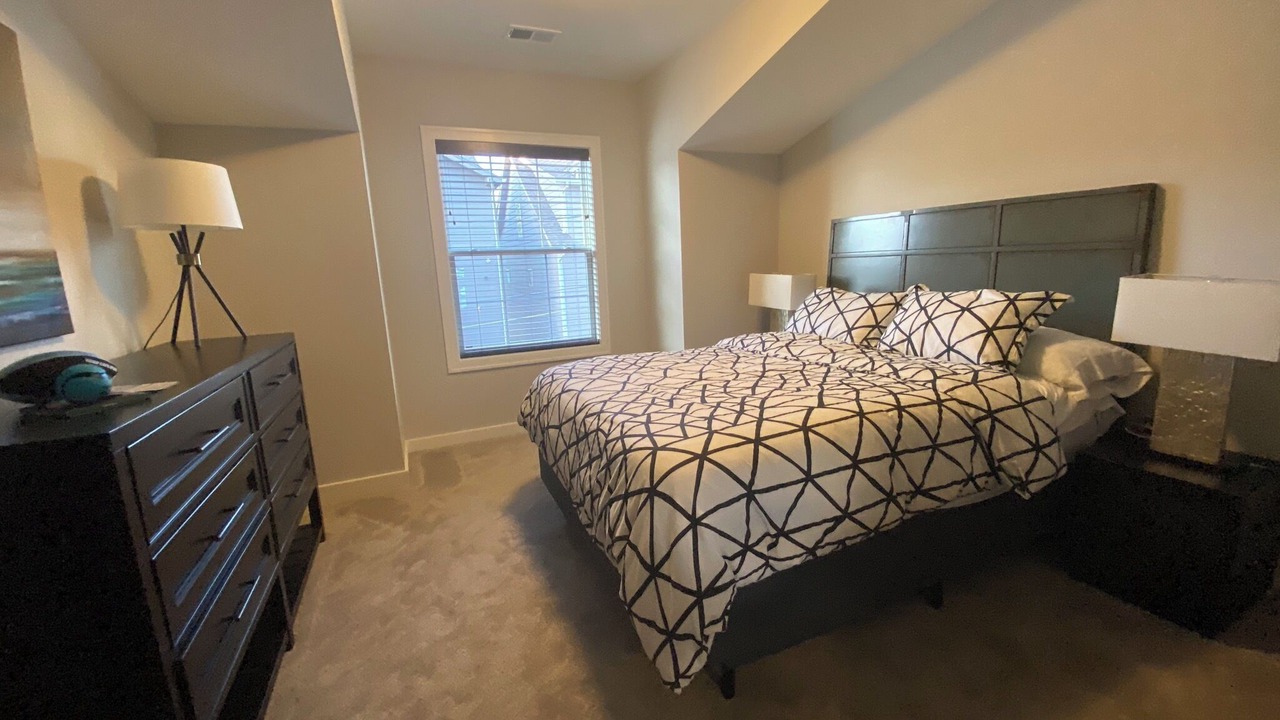 Photo of Bedroom in Plaza Westport
