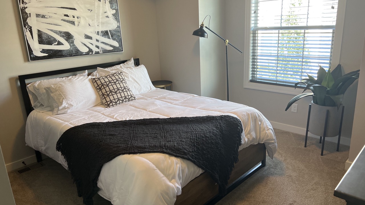 Photo of Bedroom in Plaza Westport