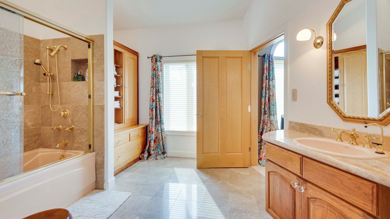 Photo of Bathroom in Jefferson County