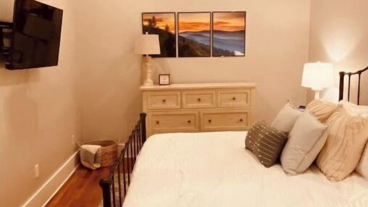 Photo of Bedroom in Knoxville