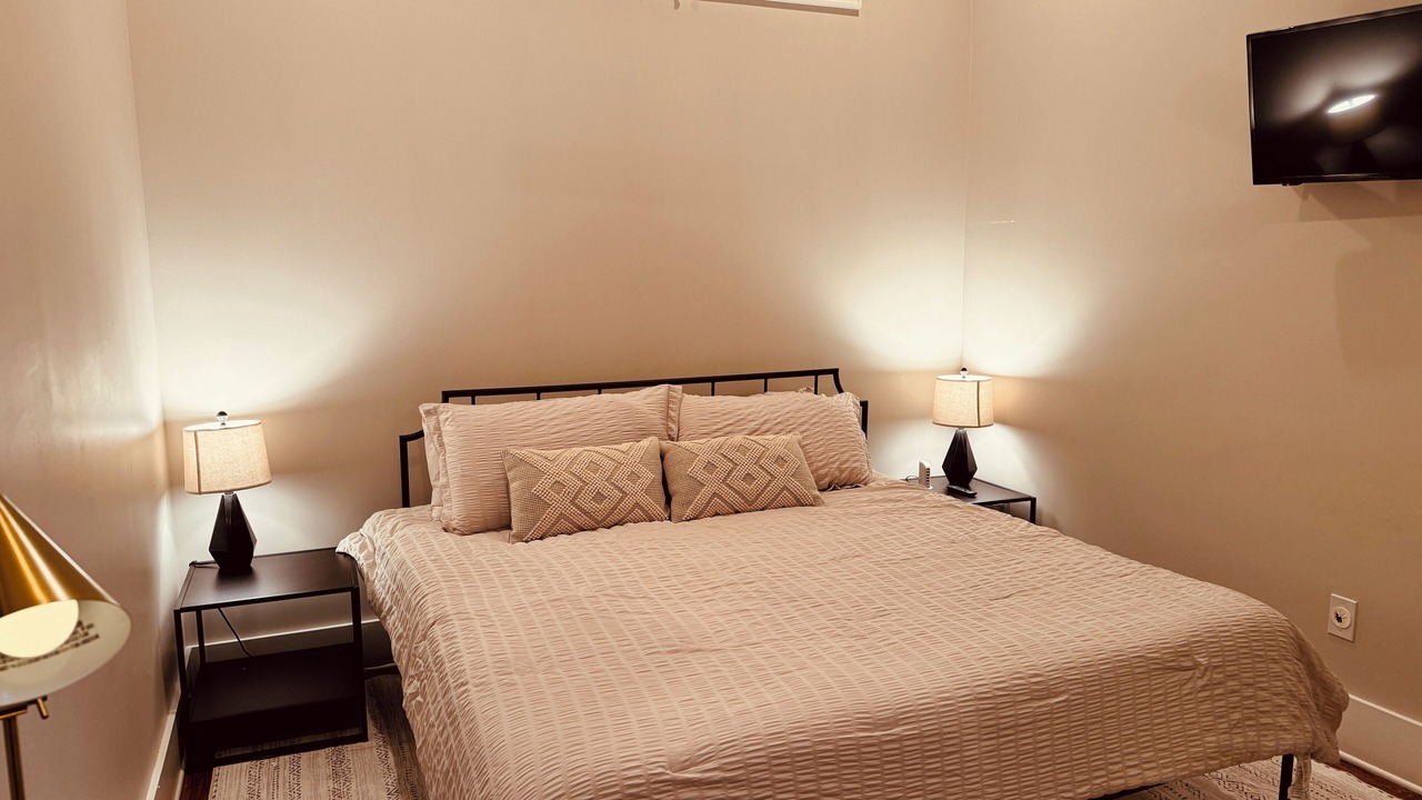 Photo of Bedroom in Knoxville