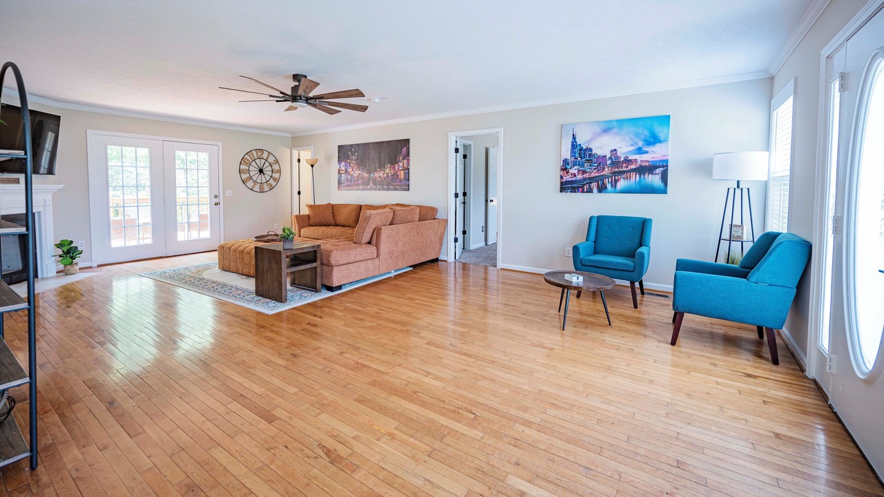 Photo of Livingroom in Ashland City