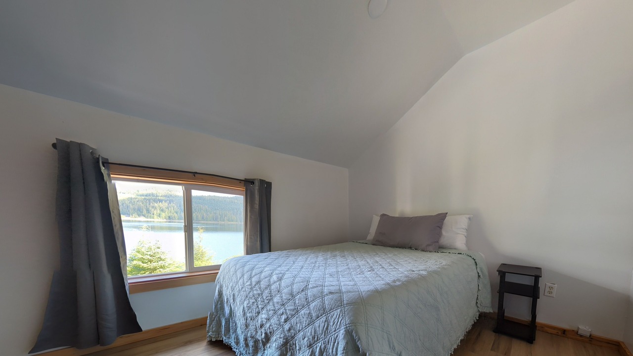 Photo of Bedroom in Whale Pass