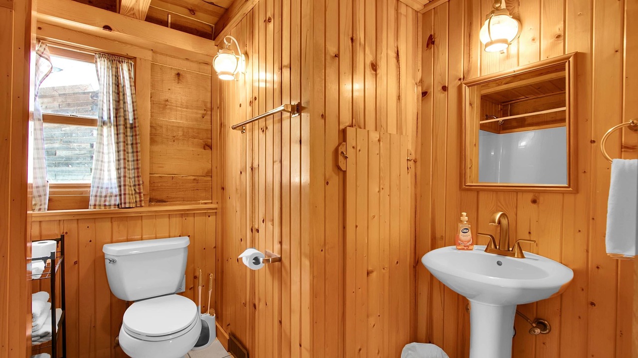Photo of Bathroom in Savanna