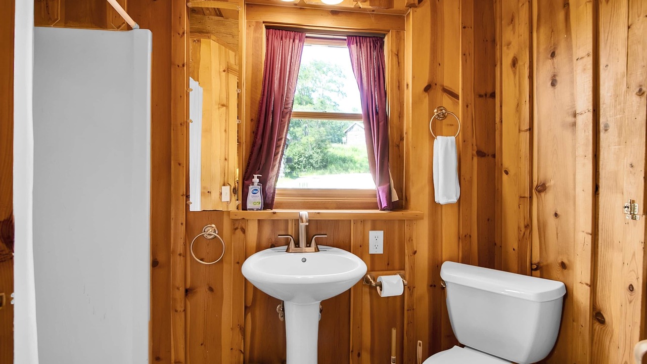 Photo of Bathroom in Savanna