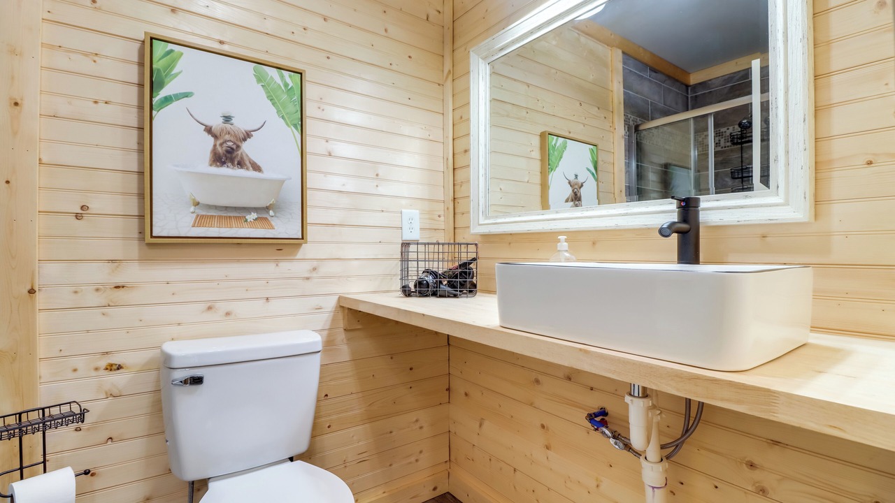 Photo of Bathroom in Higden