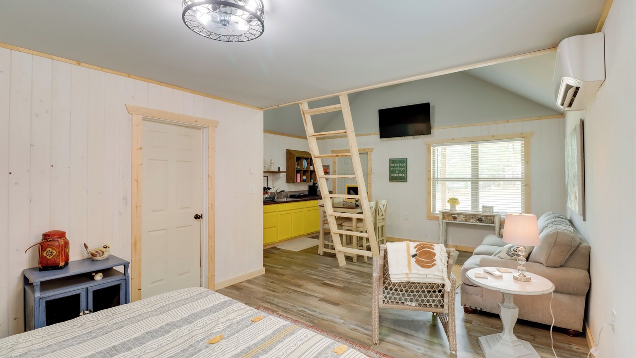 Photo of Bedroom in Higden