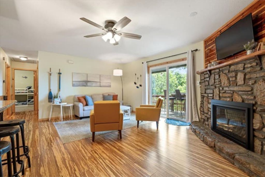 Photo of Livingroom in Lost Bridge Village