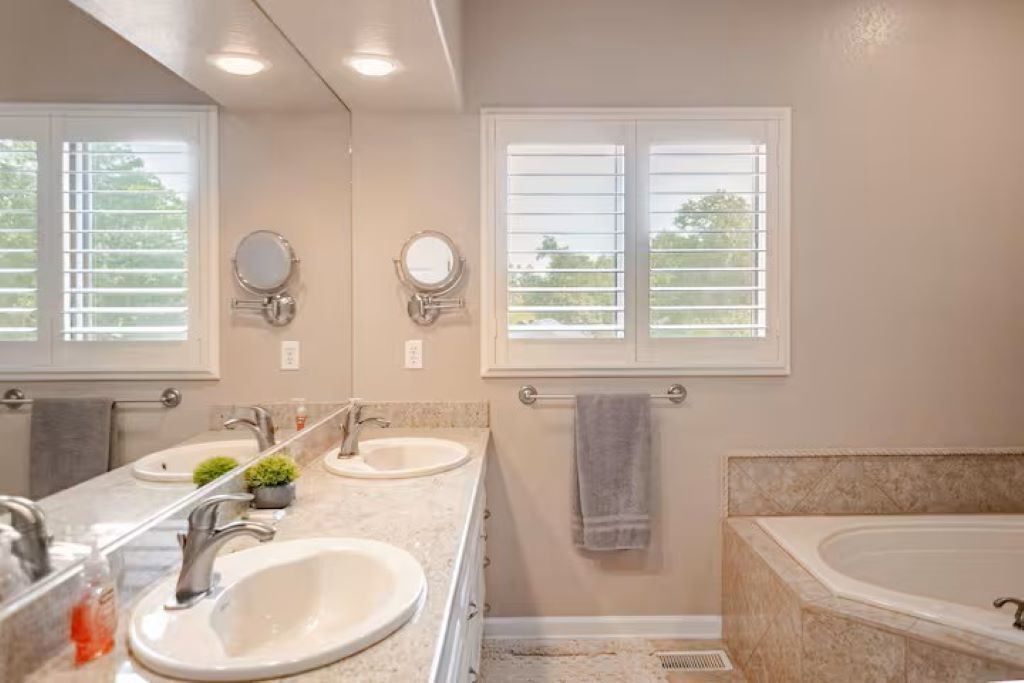 Photo of Bathroom in Piney