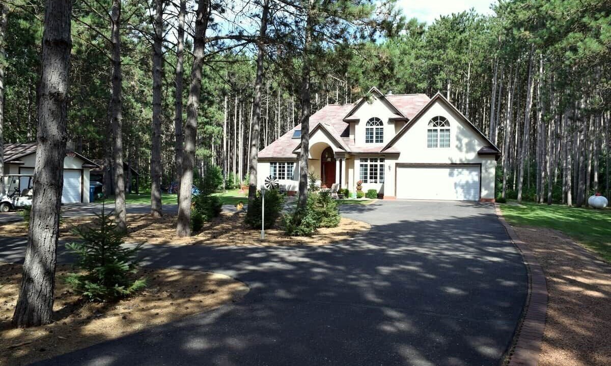 Photo of Outdoor in Lake Shore Estates