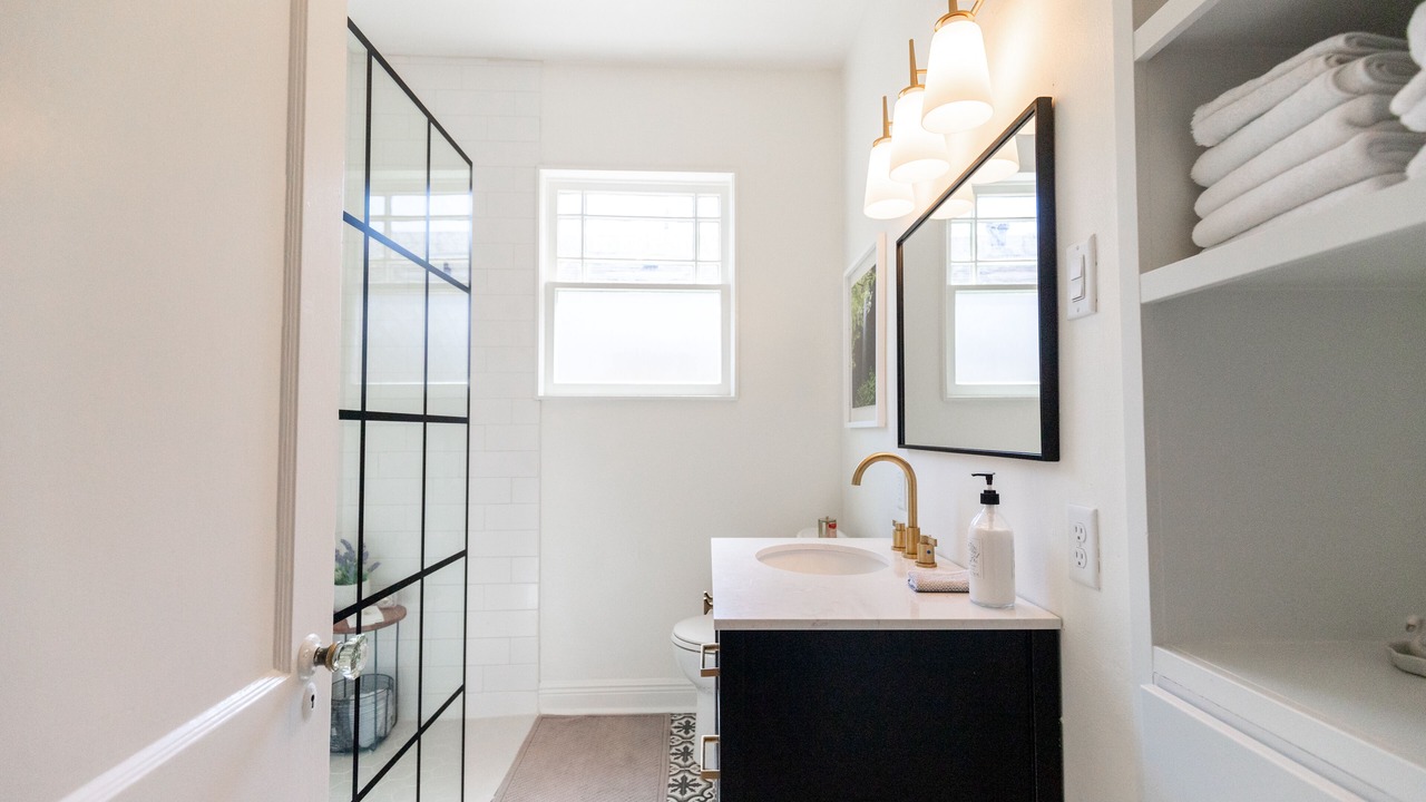 Photo of Bathroom in Heights