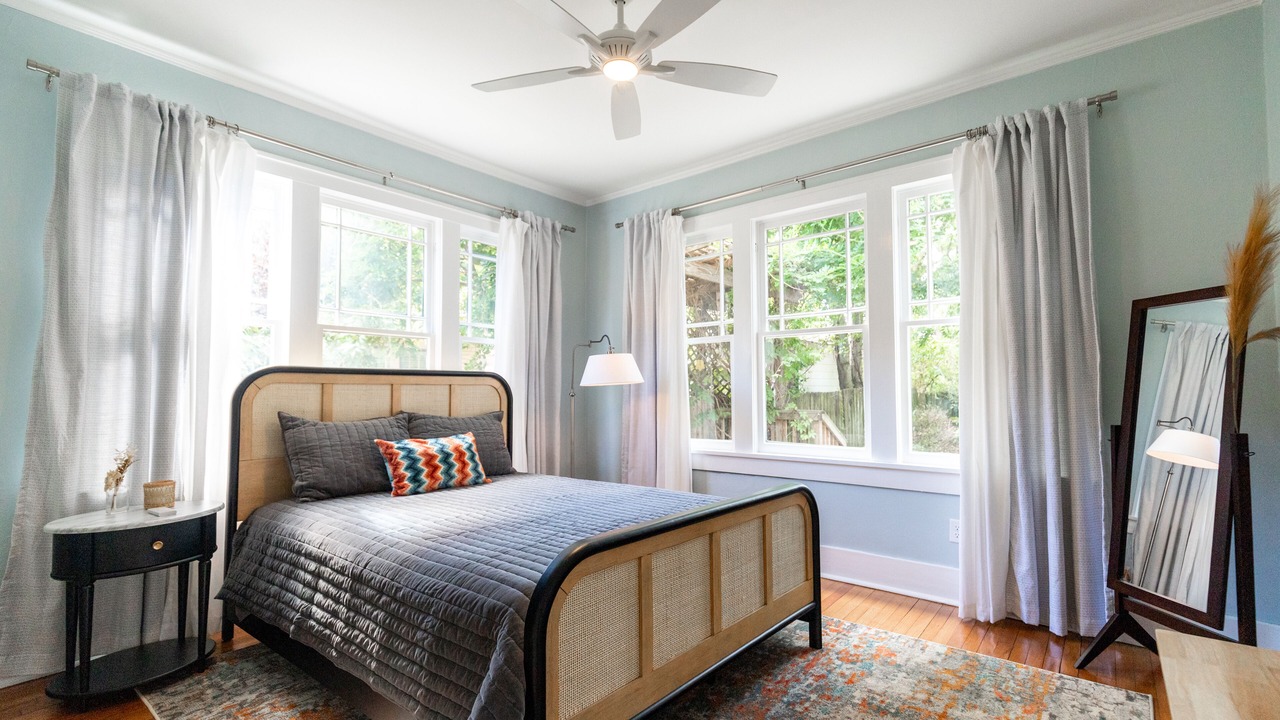 Photo of Bedroom in Heights