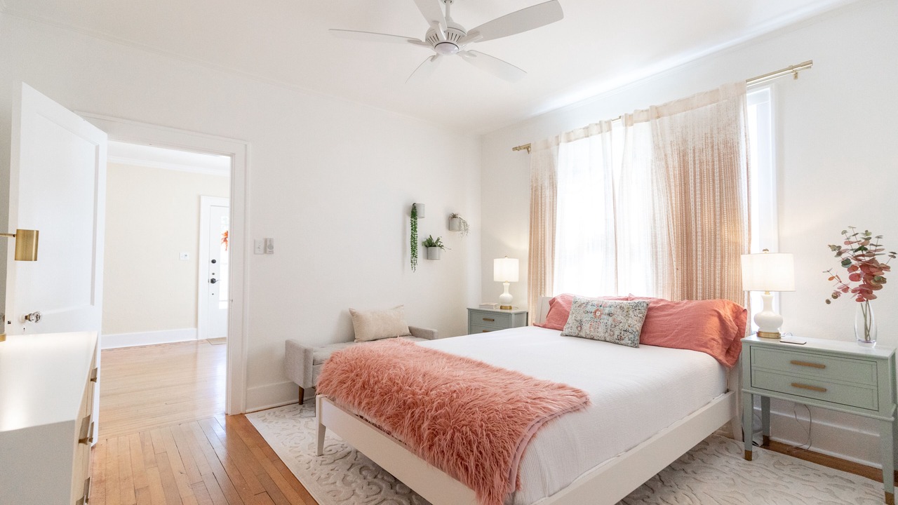Photo of Bedroom in Heights