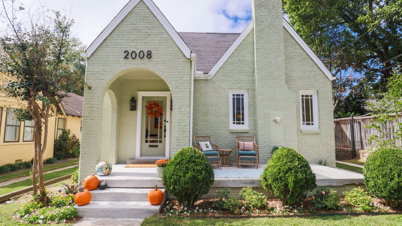 Photo of Outdoor in Heights