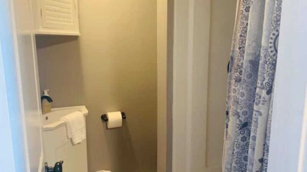 Photo of Bathroom in Bowling Green