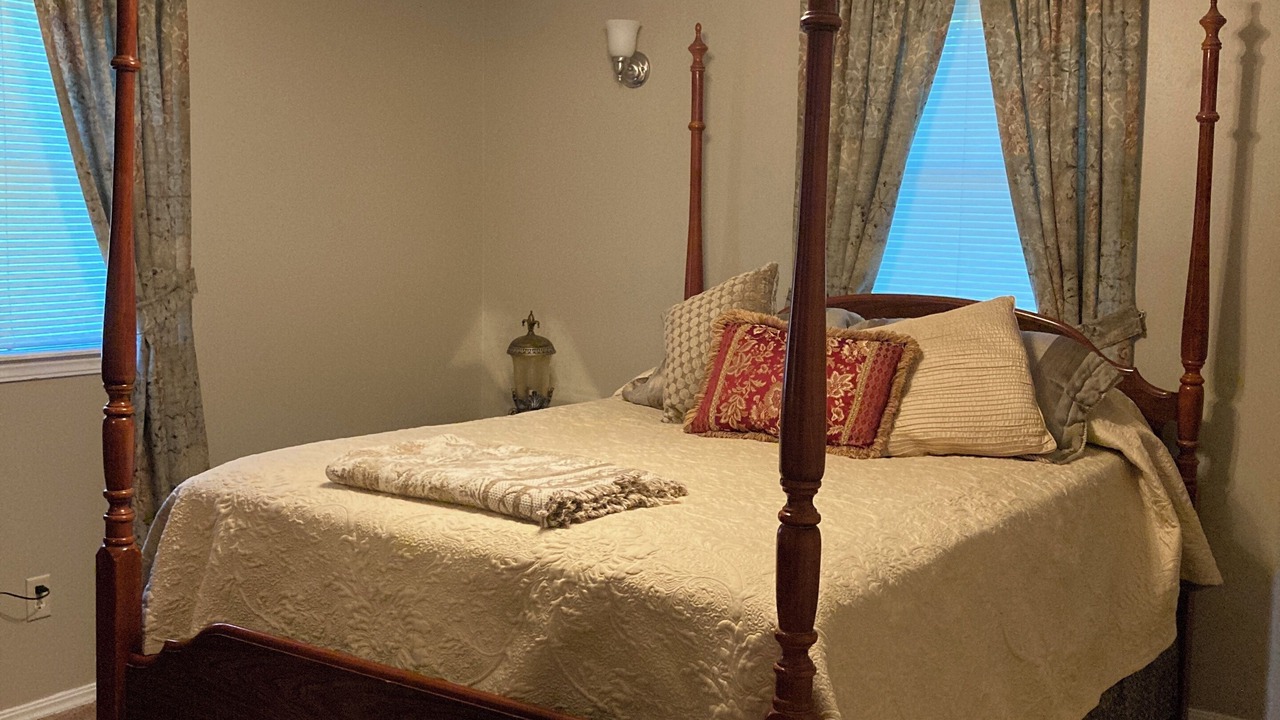 Photo of Bedroom in Russellville