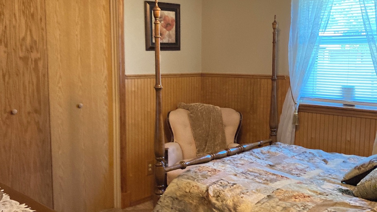 Photo of Bedroom in Russellville