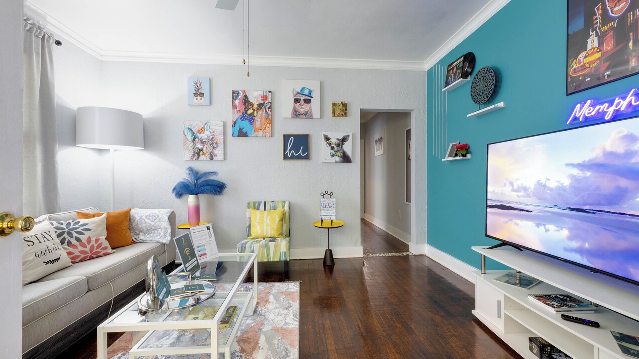 Photo of Bedroom in Cooper-Young Historic District
