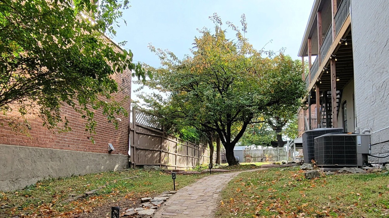 Photo of Outdoor in Lafayette Square