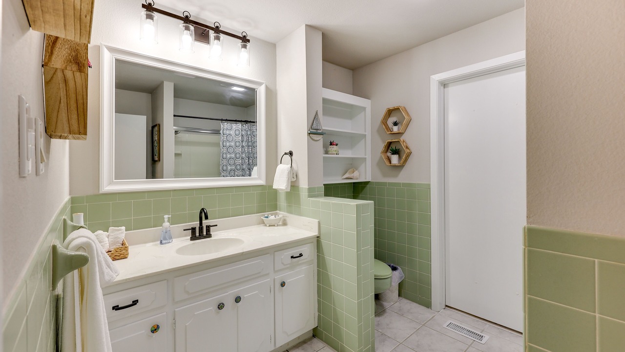Photo of Bathroom in Hot Springs Village