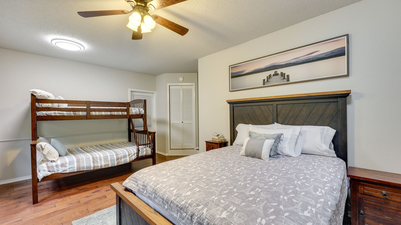 Photo of Bedroom in Hot Springs Village