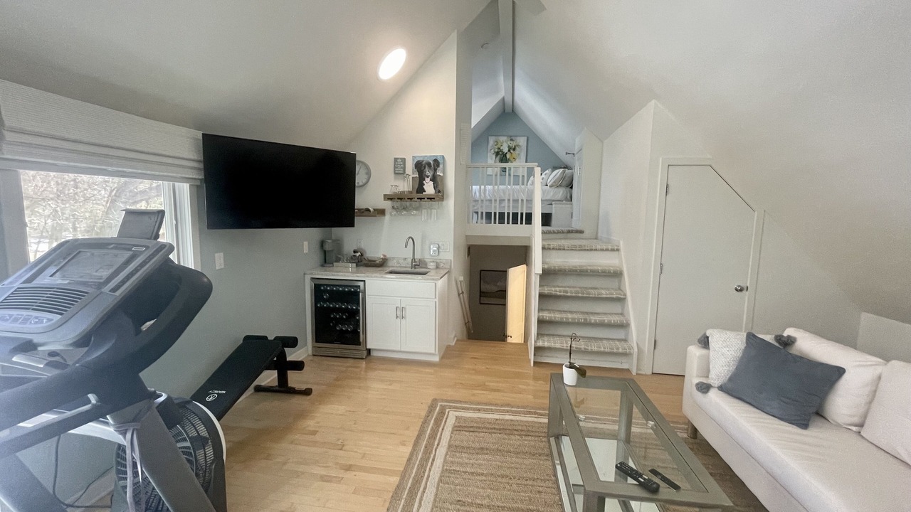 Photo of Livingroom in Shorewood Hills
