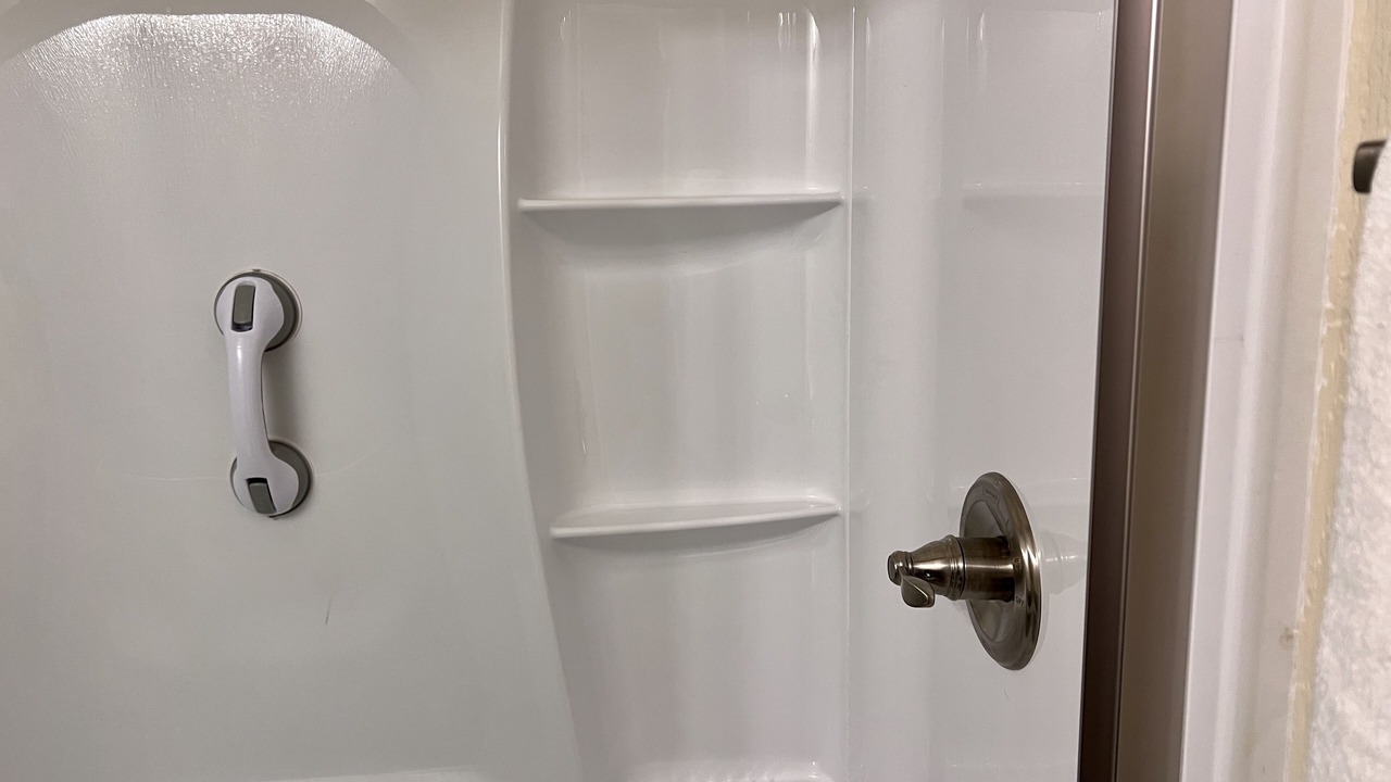 Photo of Bathroom in Chestnut Mound