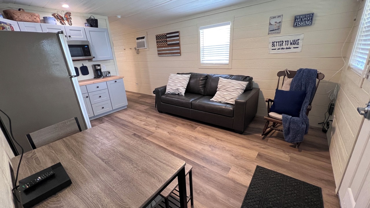 Photo of Livingroom in Chestnut Mound