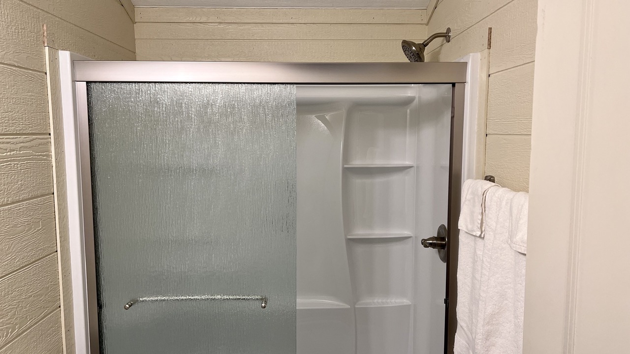 Photo of Bathroom in Chestnut Mound
