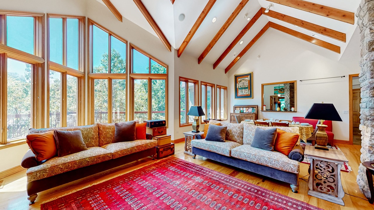 Photo of Livingroom in Eureka Springs