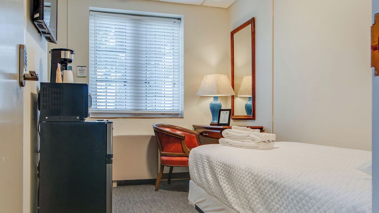 Photo of Bedroom in Music Row