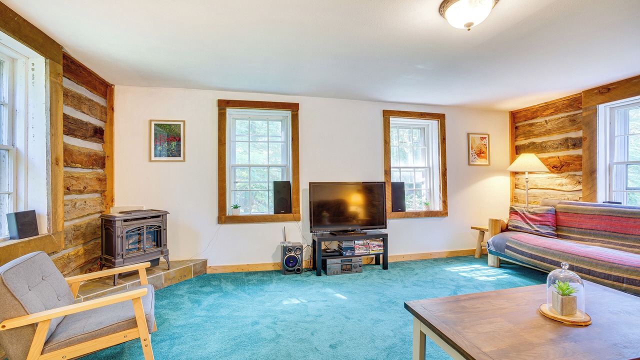 Photo of Livingroom in Mauston