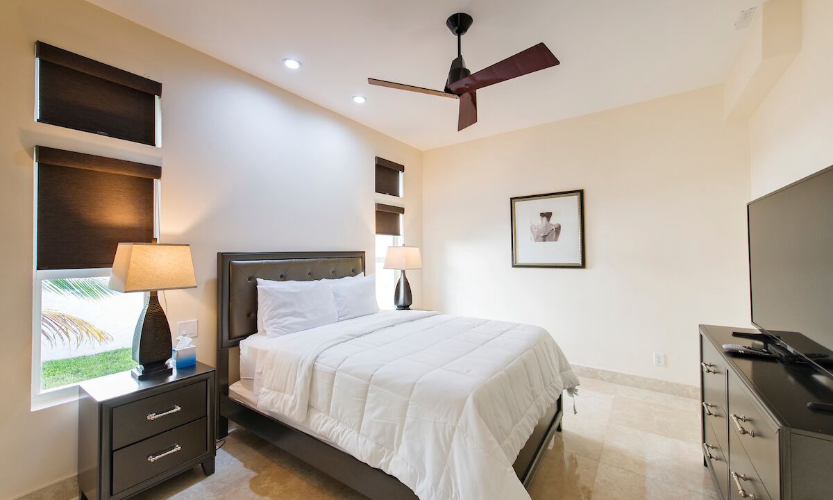 Photo of Bedroom in Coral Ridge