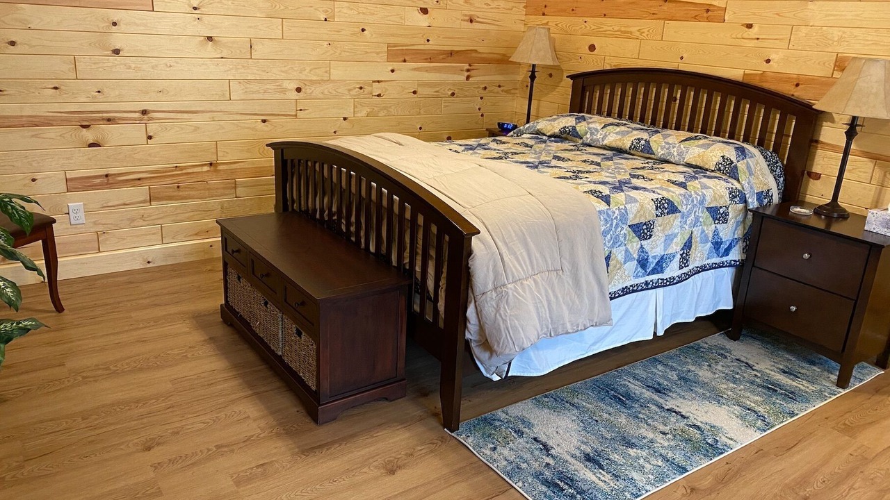 Photo of Bedroom in Sylvan Shores