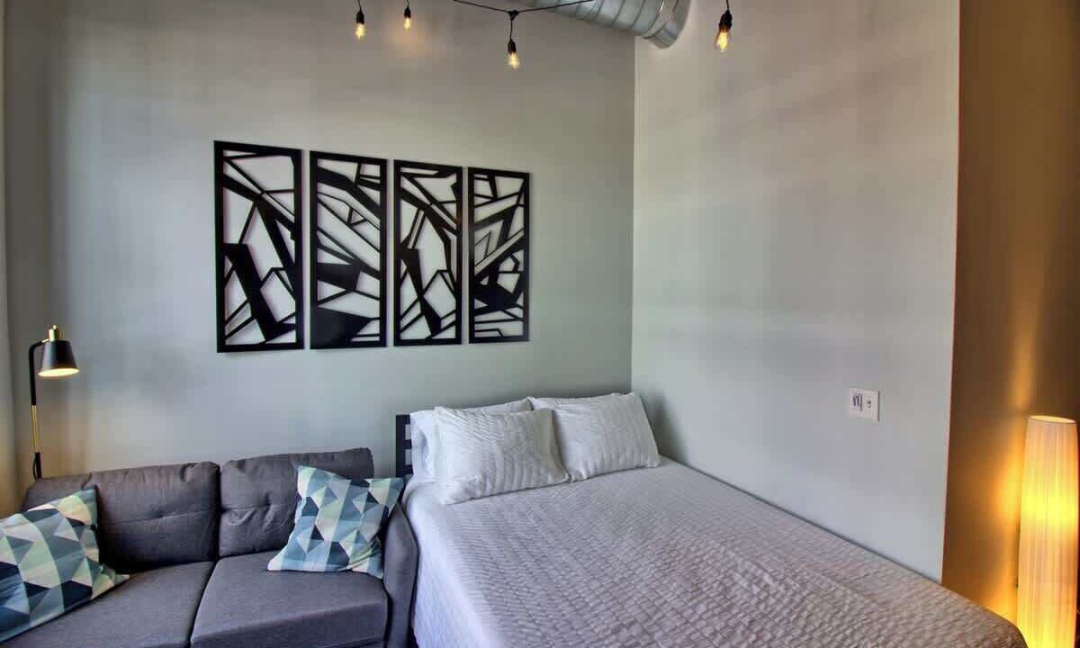 Photo of Bedroom in Midtown