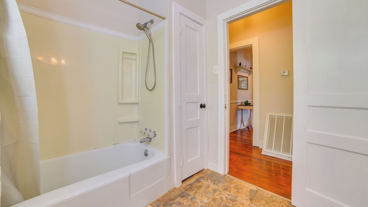 Photo of Bathroom in McKinnon
