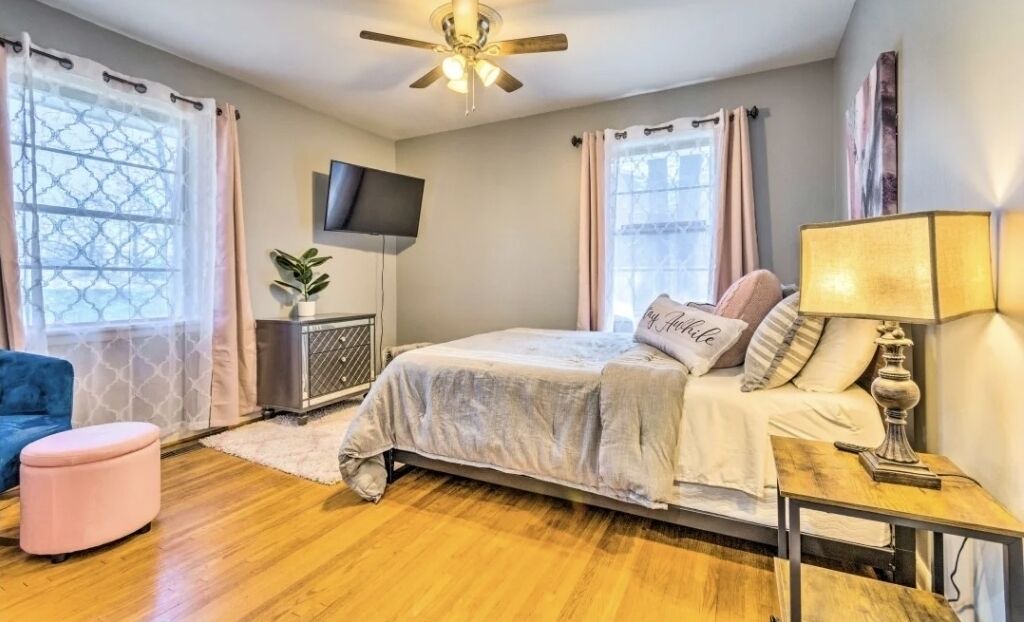 Photo of Bedroom in Midtown