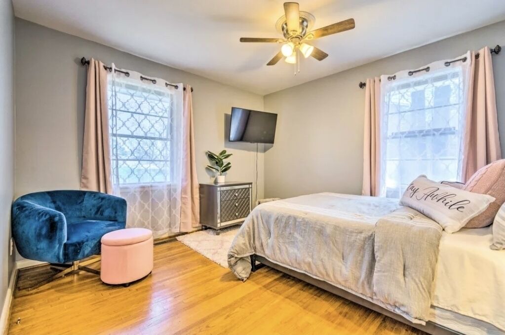 Photo of Bedroom in Midtown