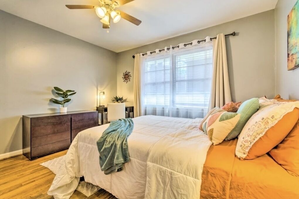 Photo of Bedroom in Midtown
