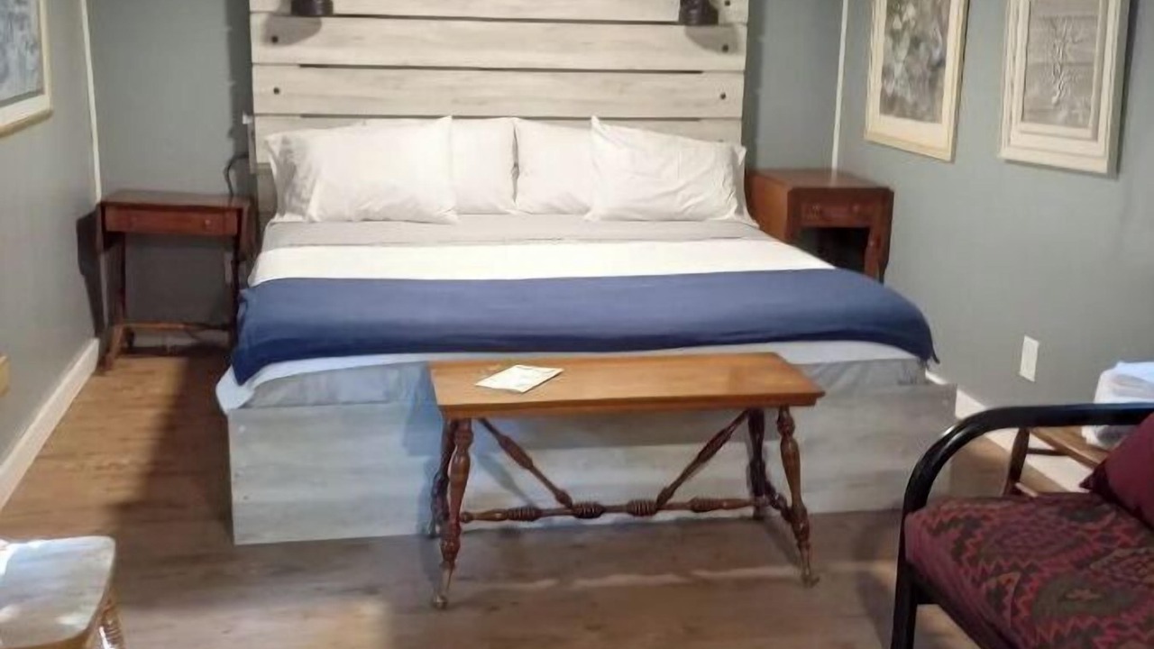 Photo of Bedroom in Mammoth Spring